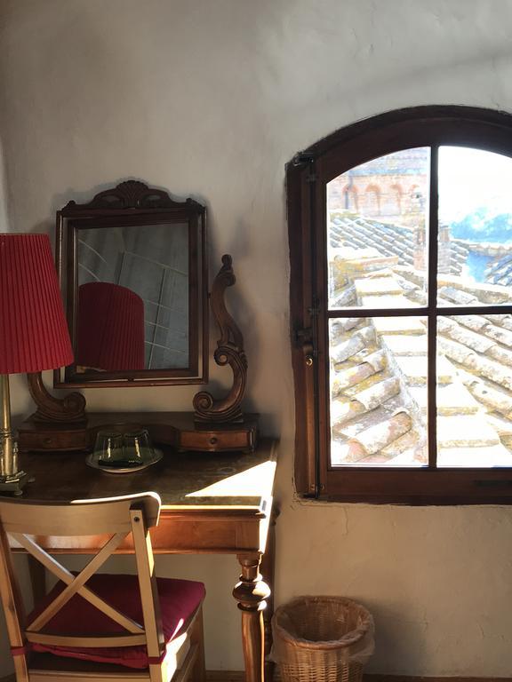 Castello Delle Quattro Torra Bed & Breakfast Val di Pugna ภายนอก รูปภาพ