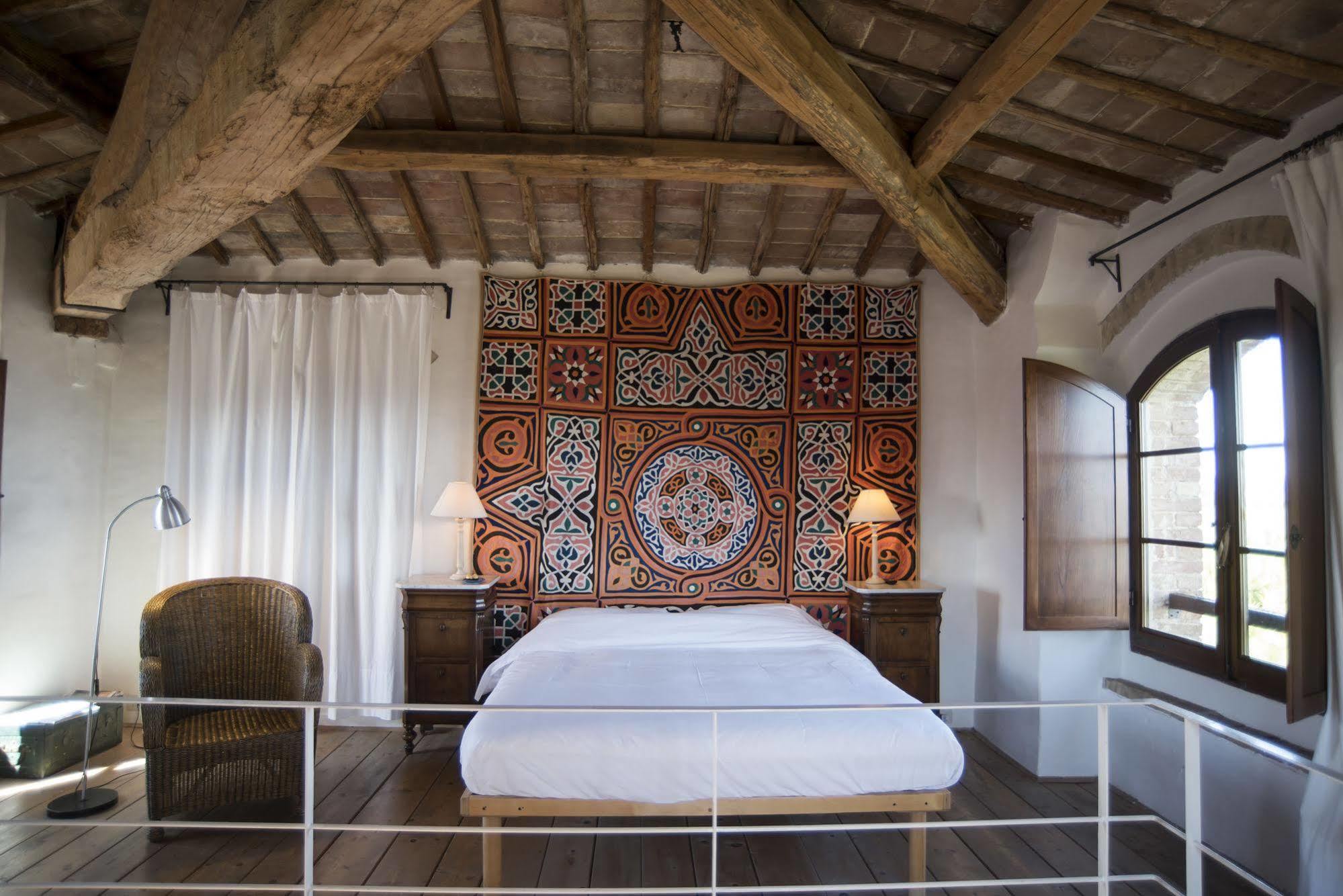 Castello Delle Quattro Torra Bed & Breakfast Val di Pugna ภายนอก รูปภาพ